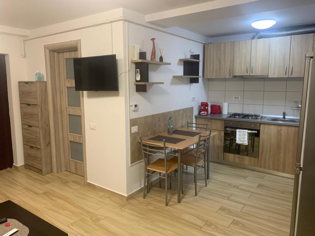 Roşu Studio Militari Residence Mr_1 מראה חיצוני תמונה